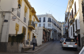  Dr Lotfi Lazrak Dentiste à Tanger 