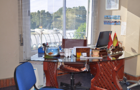  Doctor Lotfi Lazrak Odontólogo en Tánger (90040)
